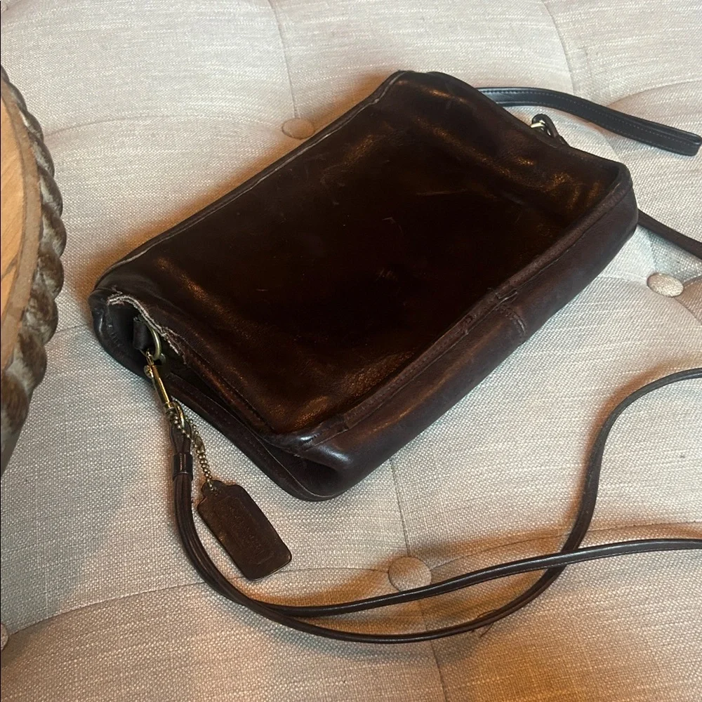 Coach New York Basic Wristlet Crossbody Bag Chocolate Brown No 082 0332